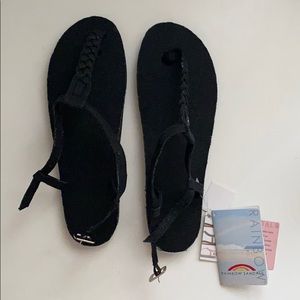 Rainbow Sandals - T-Street in Black